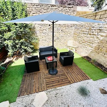 L'eden, 4 Prs Avec Jardin En Centre *