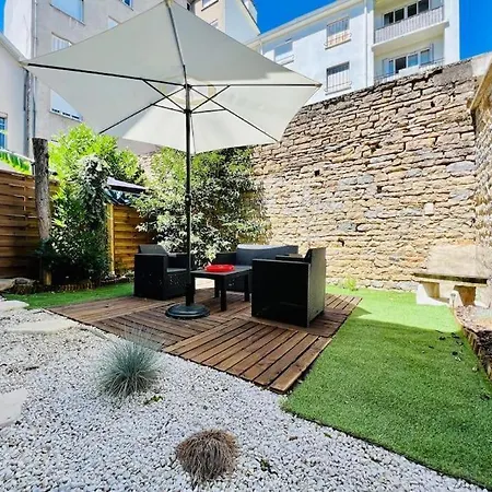 L'eden, 4 Prs Avec Jardin En Centre